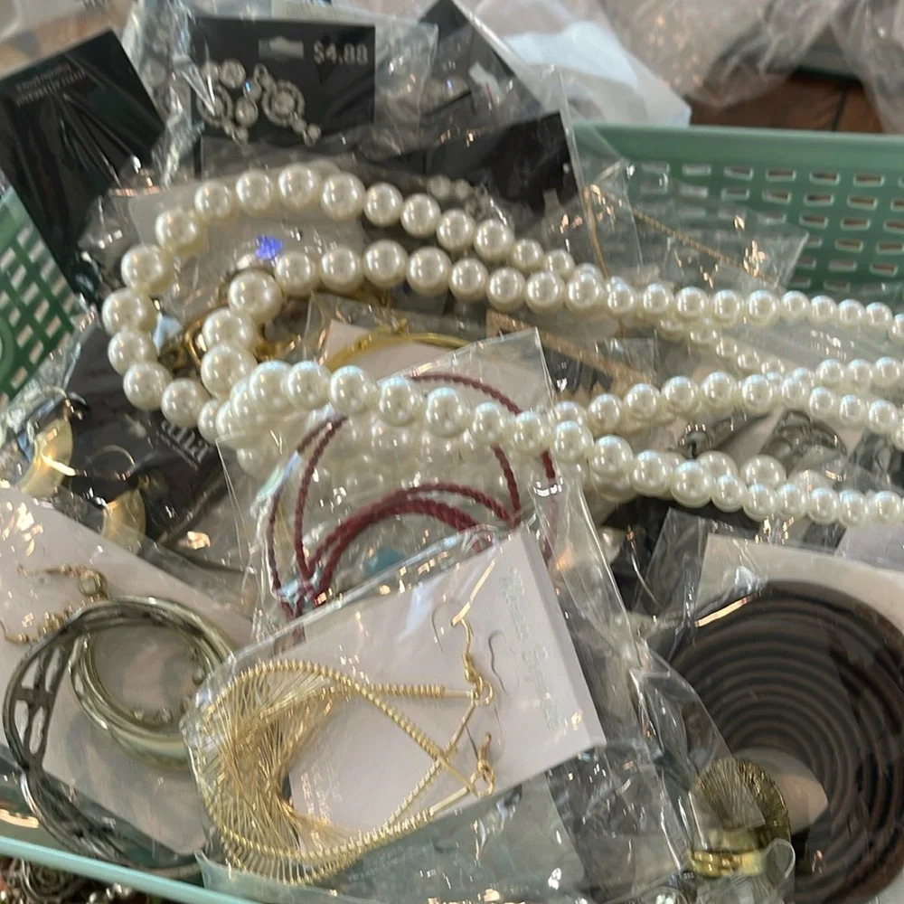 2.11 lbs fashion jewelry scrap crafts project earrings necklace ring bracelet - Picture 1 of 16